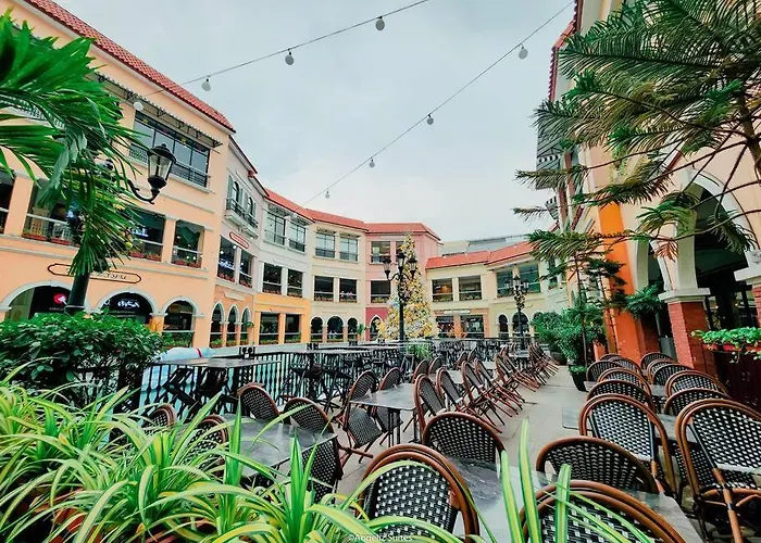 Venice View Balcony At Mckinley Hill Apartment *