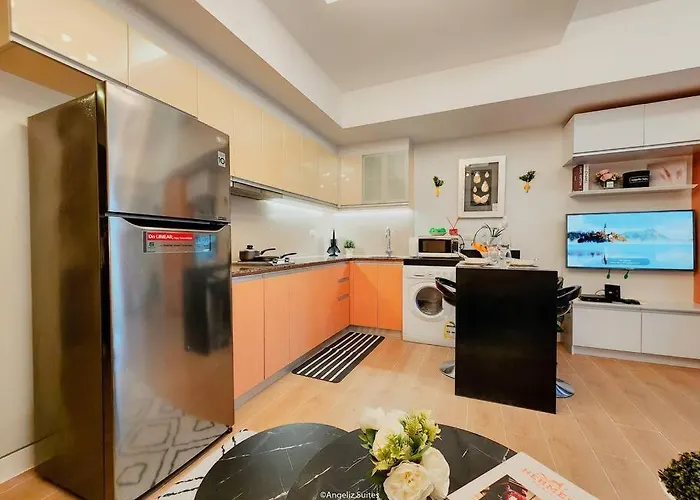 Venice View Balcony At Mckinley Hill Apartment *