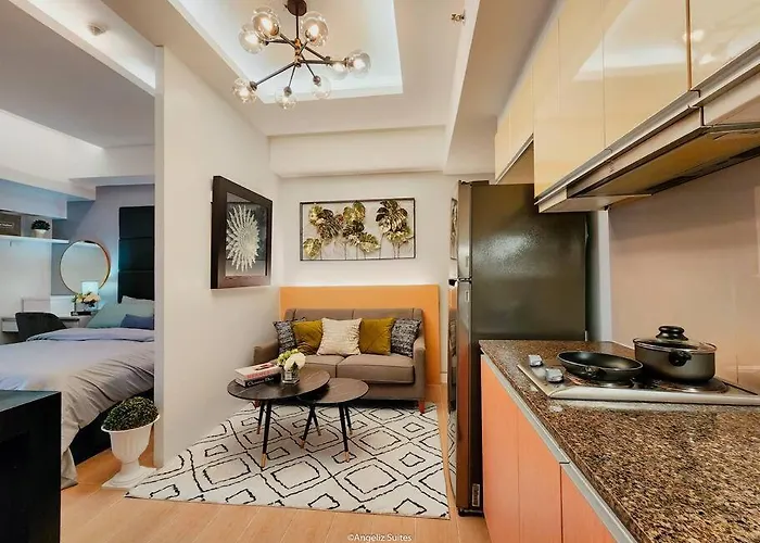 Venice View Balcony At Mckinley Hill Apartment
