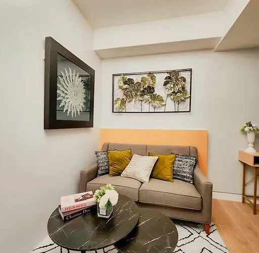 Apartment Venice View Balcony At Mckinley Hill