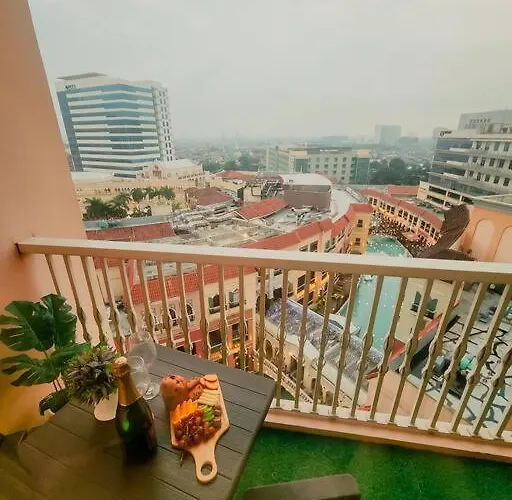 Venice View Balcony At Mckinley Hill Apartment *