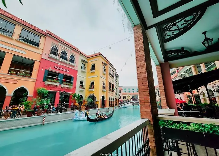 Venice View Balcony At Mckinley Hill Apartment Manila