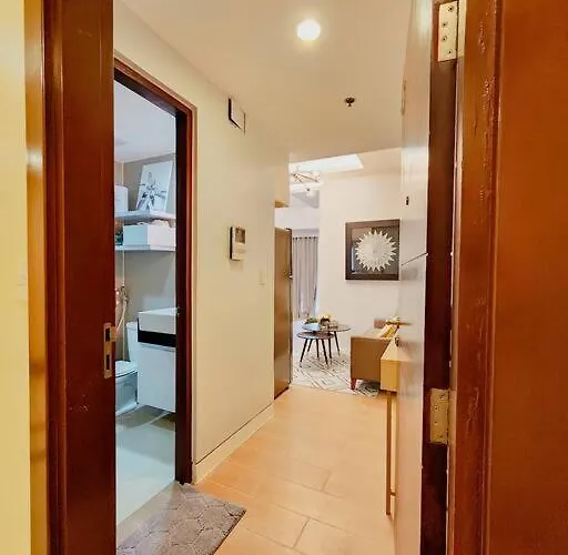 Apartment Venice View Balcony At Mckinley Hill