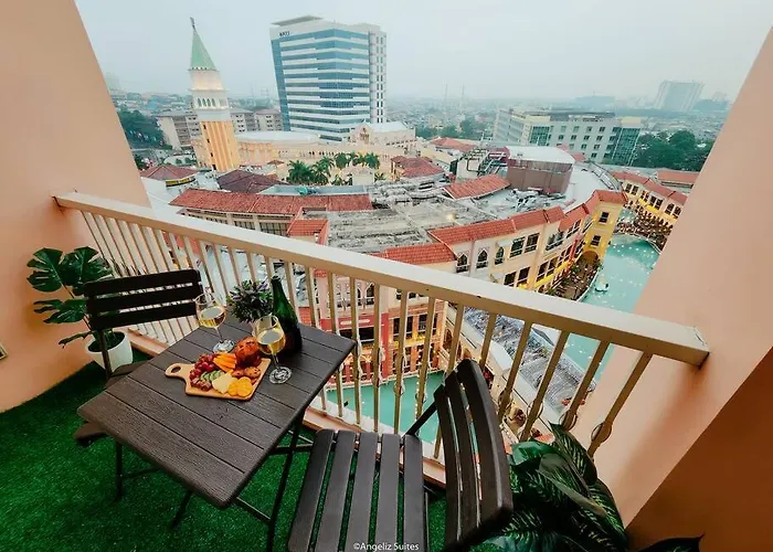 Apartment Venice View Balcony At Mckinley Hill